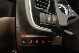 musta Mitsubishi Outlander PHEV 2015 kuva 21.