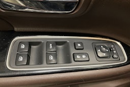 musta Mitsubishi Outlander PHEV 2015 kuva 33.