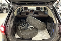 musta Mitsubishi Outlander PHEV 2015 kuva 34.
