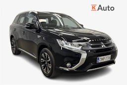 Musta Mitsubishi Outlander PHEV 2016 kuva 1.