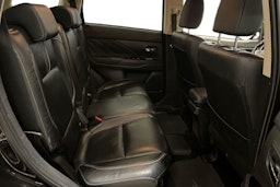 musta Mitsubishi Outlander PHEV 2016 kuva 10.