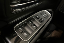 musta Mitsubishi Outlander PHEV 2016 kuva 27.