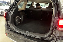 musta Mitsubishi Outlander PHEV 2016 kuva 33.