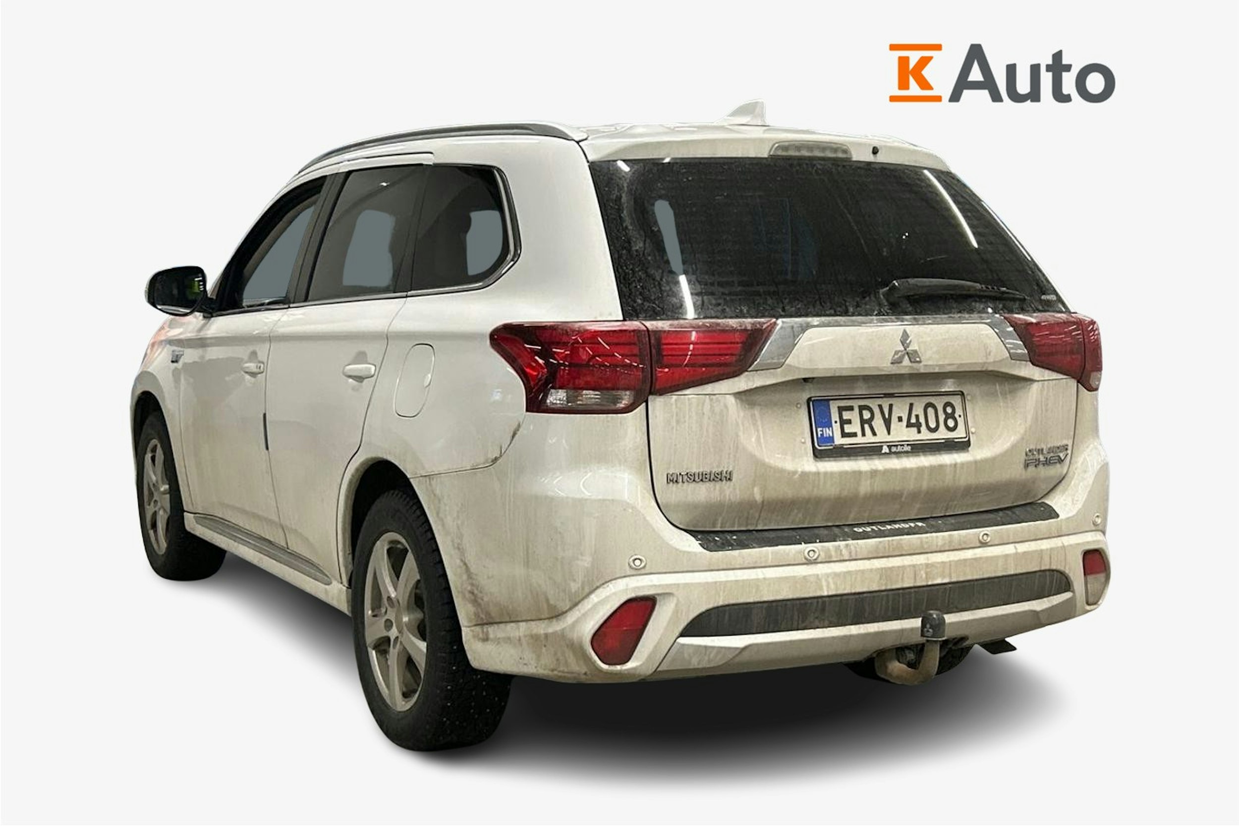 valkoinen Mitsubishi Outlander PHEV 2016 kuva 2.