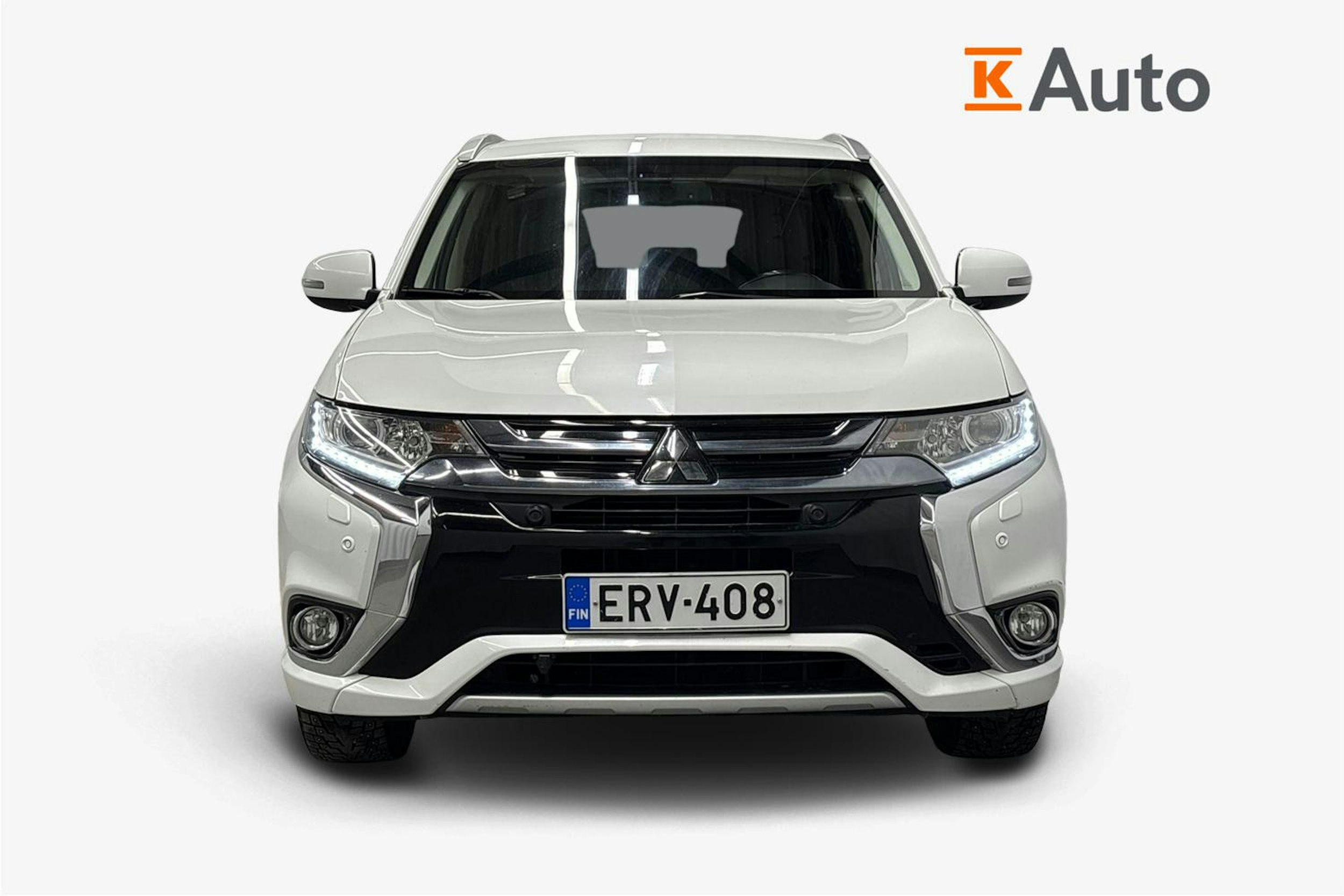 valkoinen Mitsubishi Outlander PHEV 2016 kuva 4.
