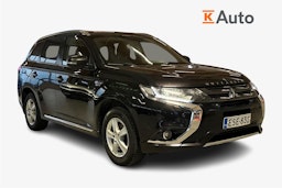 Musta Mitsubishi Outlander PHEV 2016 kuva 1.