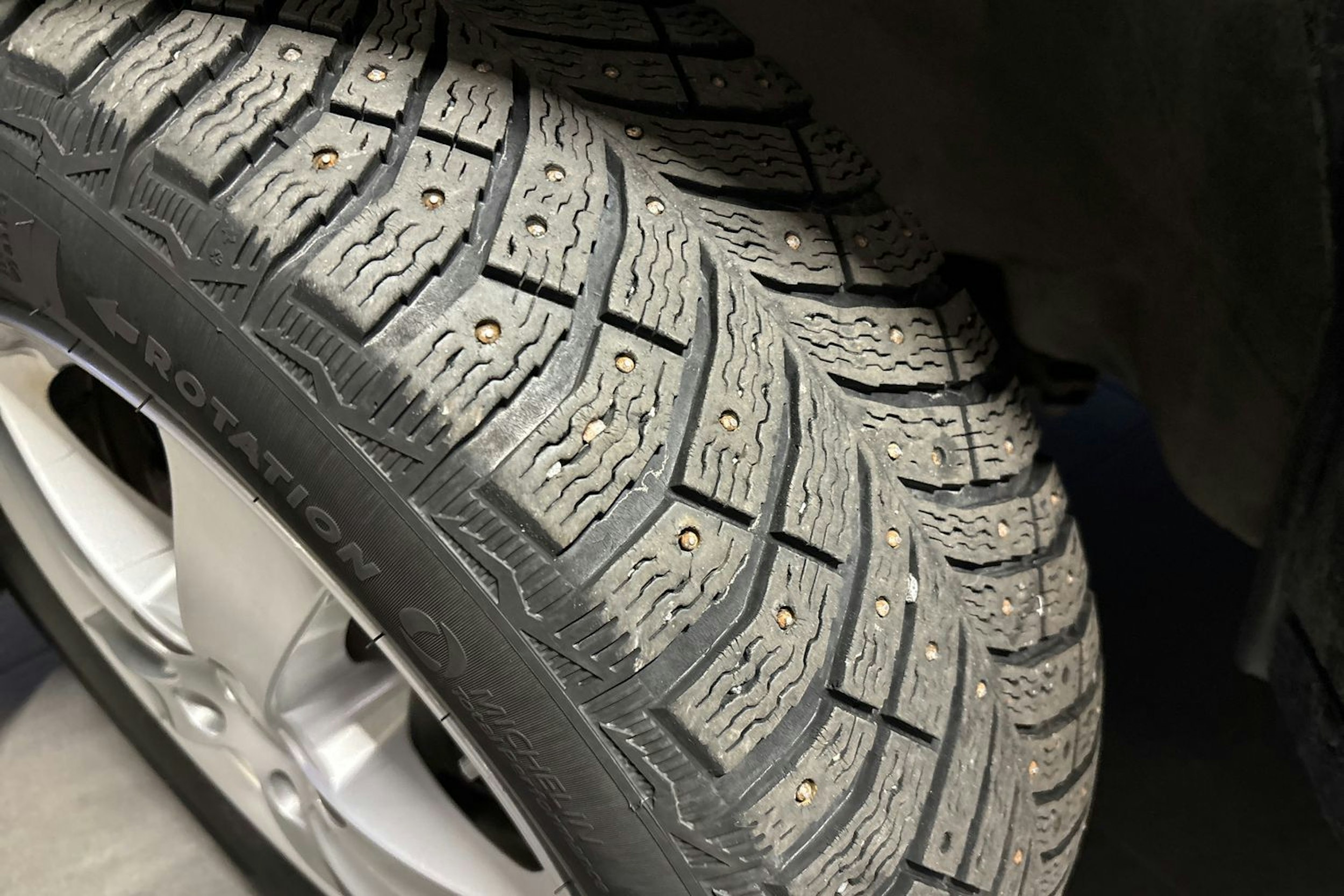 Musta Mitsubishi Outlander PHEV 2016 kuva 13.