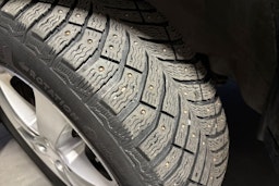 Musta Mitsubishi Outlander PHEV 2016 kuva 13.