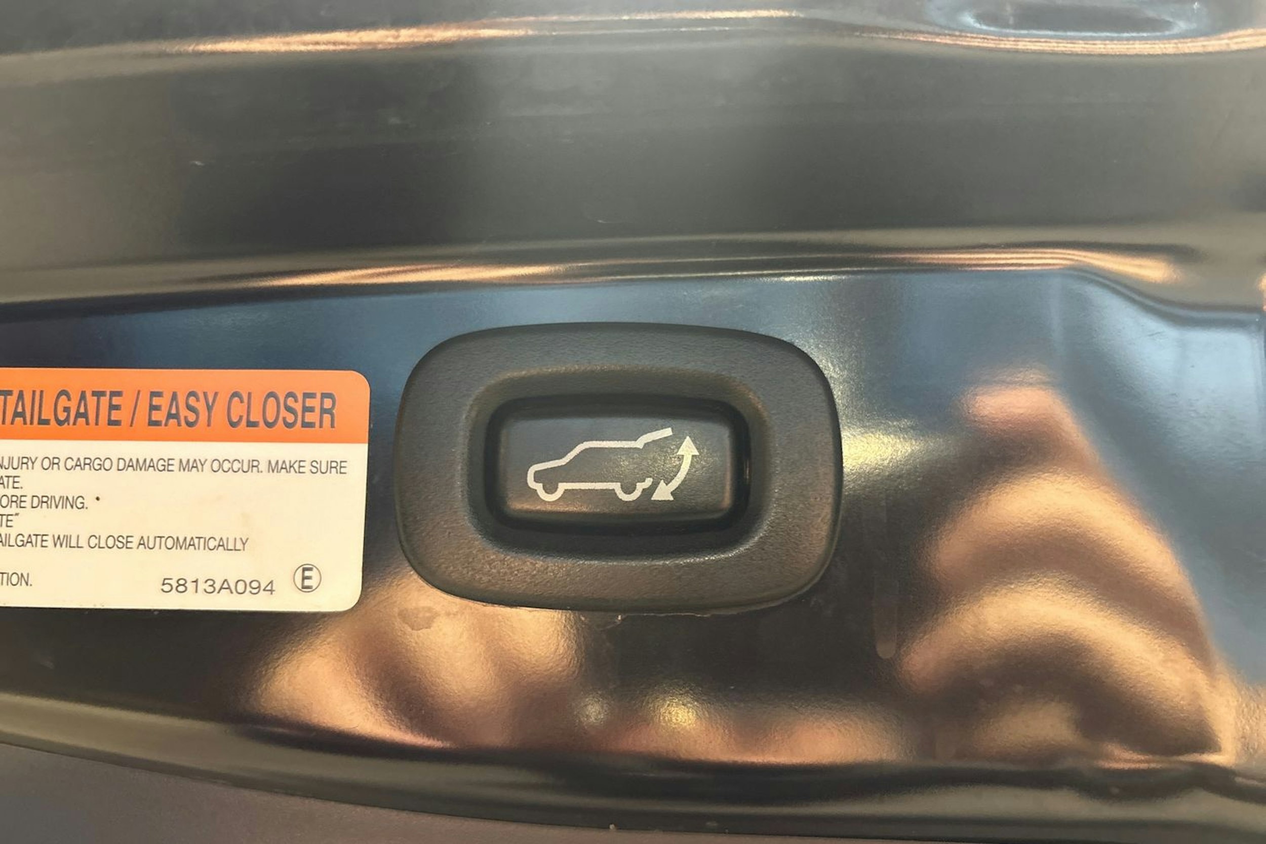 Musta Mitsubishi Outlander PHEV 2016 kuva 15.