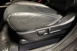 Musta Mitsubishi Outlander PHEV 2016 kuva 17.