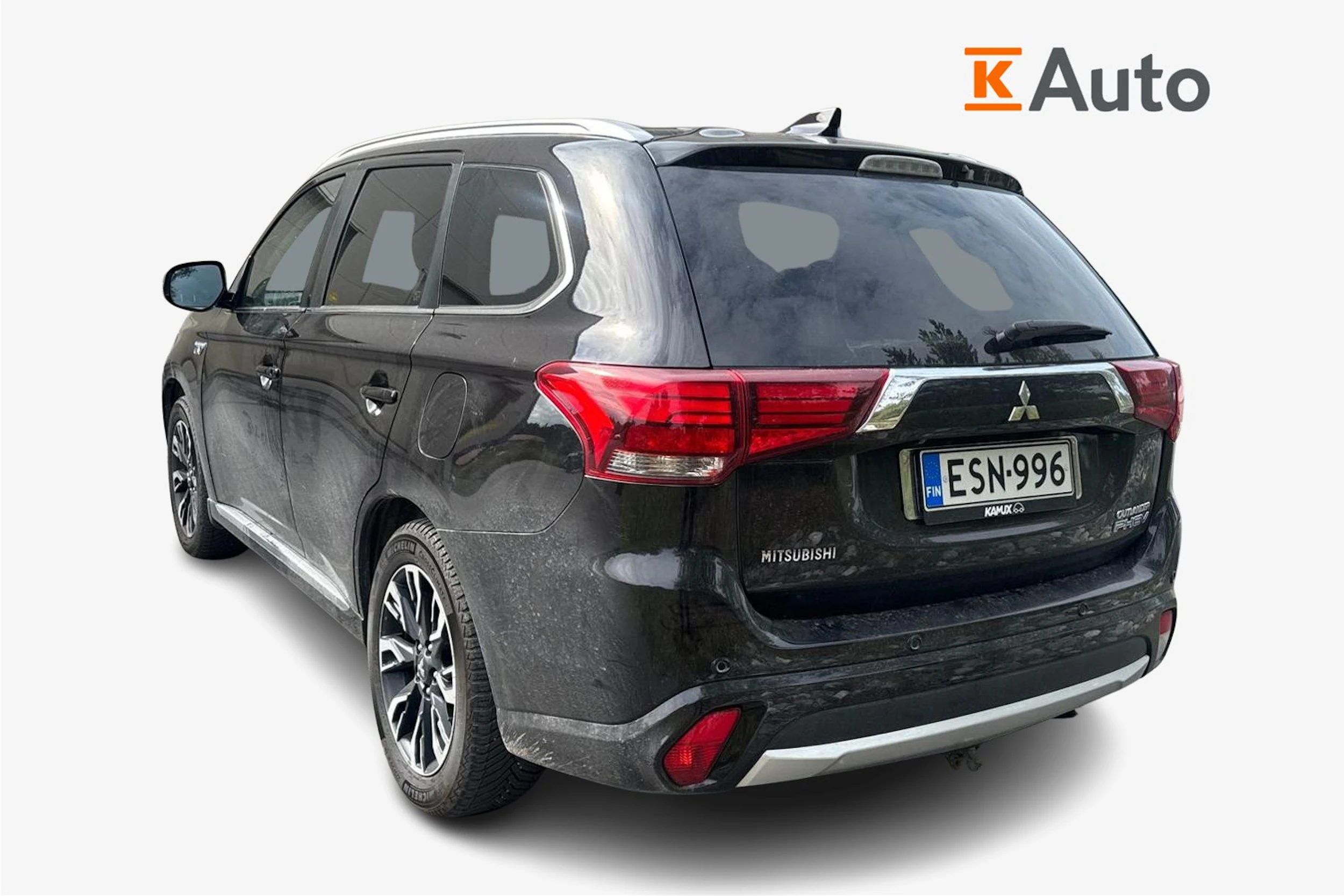 musta Mitsubishi Outlander PHEV 2016 kuva 2.