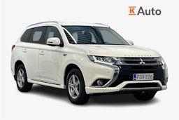 valkoinen Mitsubishi Outlander PHEV 2016 kuva 1.