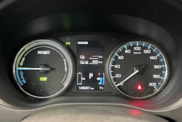 valkoinen Mitsubishi Outlander PHEV 2016 kuva 20.