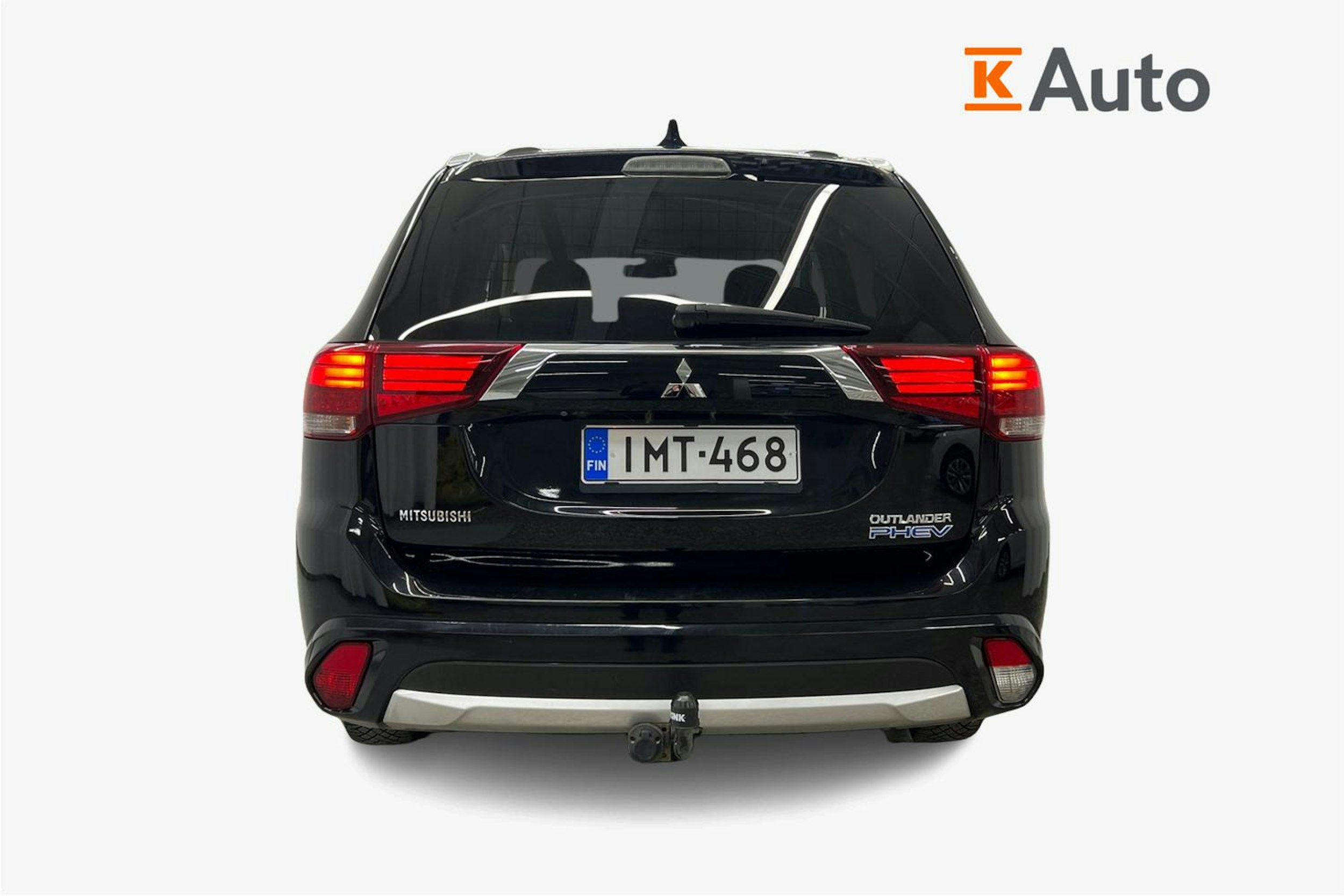 Musta Mitsubishi Outlander PHEV 2016 kuva 3.