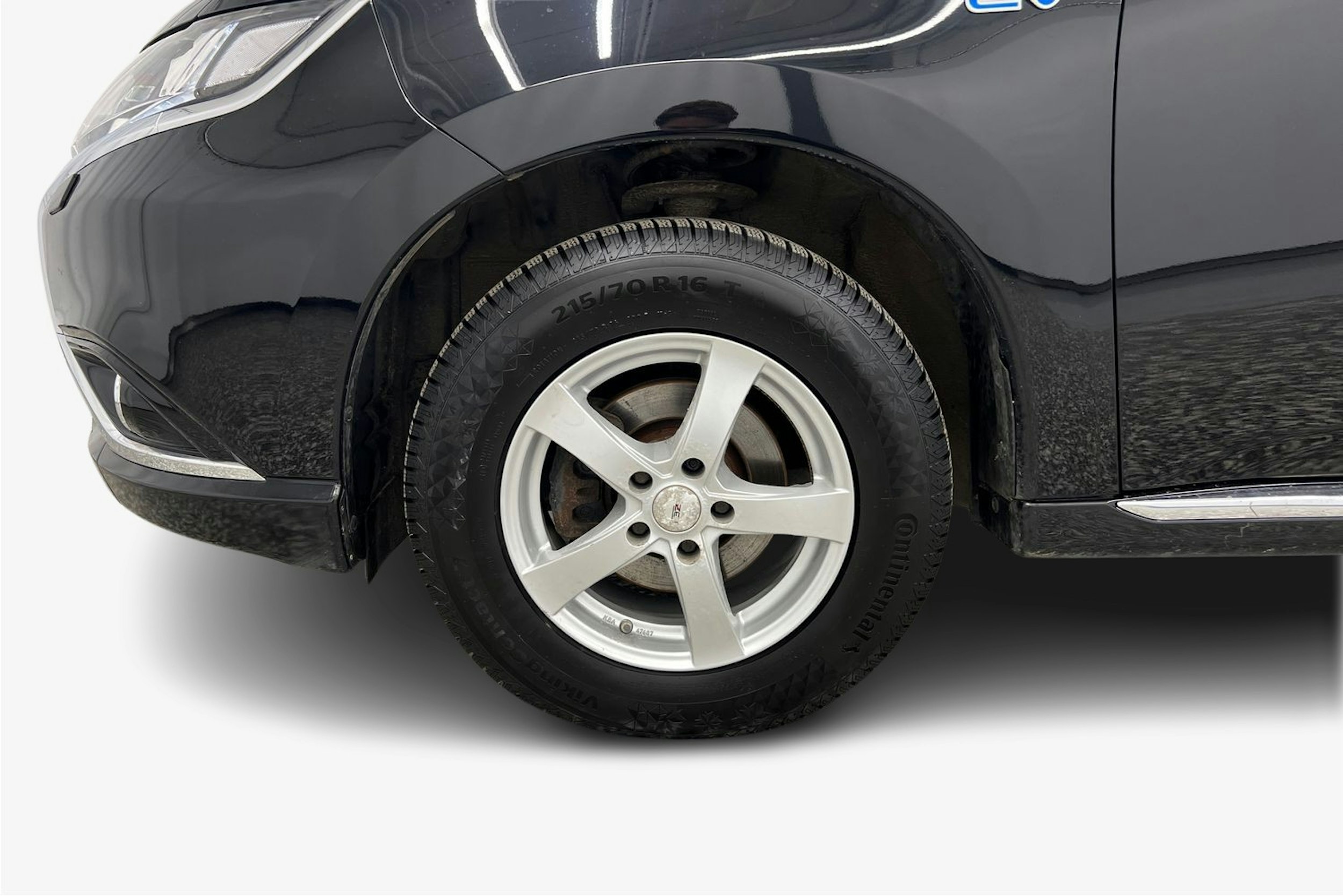 Musta Mitsubishi Outlander PHEV 2016 kuva 11.