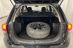 Musta Mitsubishi Outlander PHEV 2016 kuva 14.