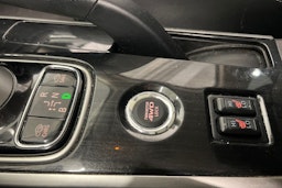 Musta Mitsubishi Outlander PHEV 2016 kuva 21.