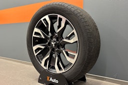 punainen Mitsubishi Outlander PHEV 2016 kuva 13.