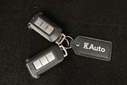 punainen Mitsubishi Outlander PHEV 2016 kuva 25.