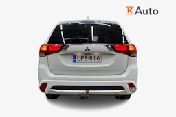 valkoinen Mitsubishi Outlander PHEV 2016 kuva 3.