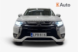 valkoinen Mitsubishi Outlander PHEV 2016 kuva 5.