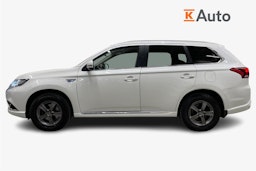 valkoinen Mitsubishi Outlander PHEV 2016 kuva 6.