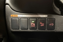 valkoinen Mitsubishi Outlander PHEV 2016 kuva 20.