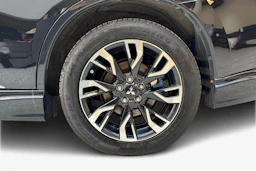 musta Mitsubishi Outlander PHEV 2017 kuva 9.
