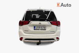 Valkoinen Mitsubishi Outlander PHEV 2017 kuva 3.