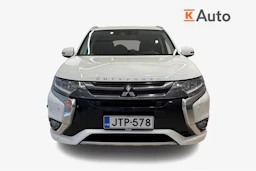 Valkoinen Mitsubishi Outlander PHEV 2017 kuva 4.