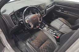 hopea Mitsubishi Outlander PHEV 2018 kuva 3.