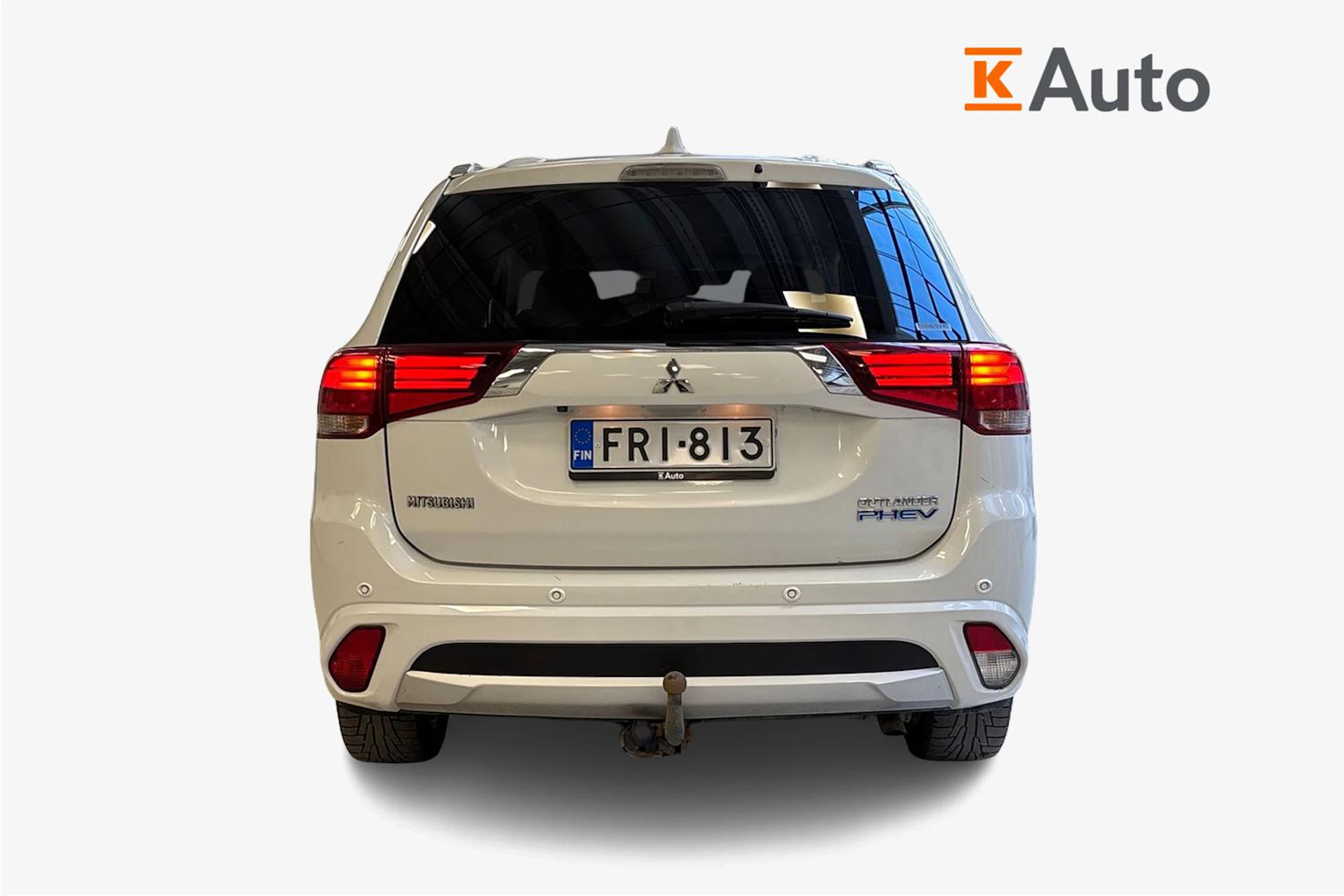 valkoinen Mitsubishi Outlander PHEV 2018 kuva 3.