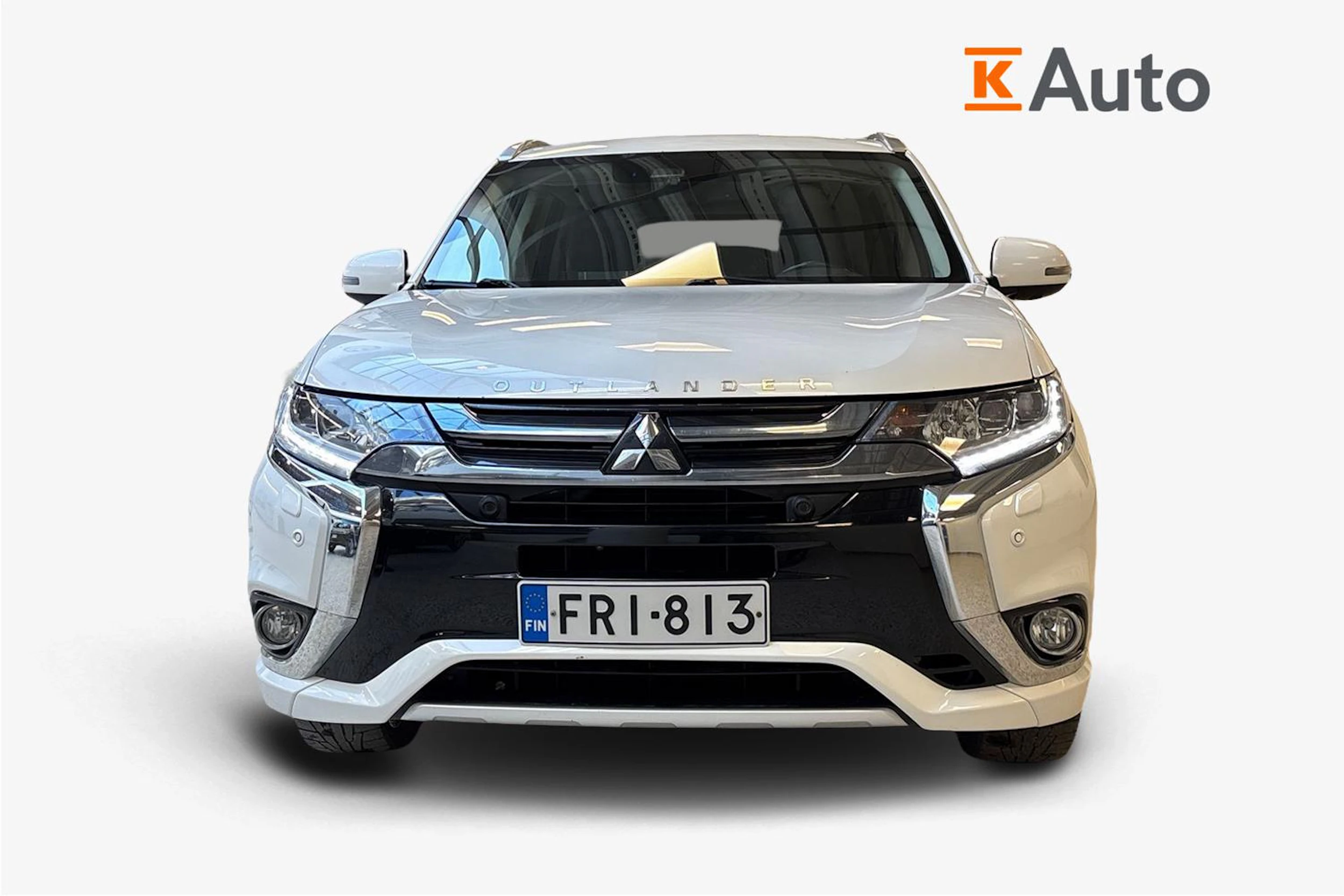valkoinen Mitsubishi Outlander PHEV 2018 kuva 4.