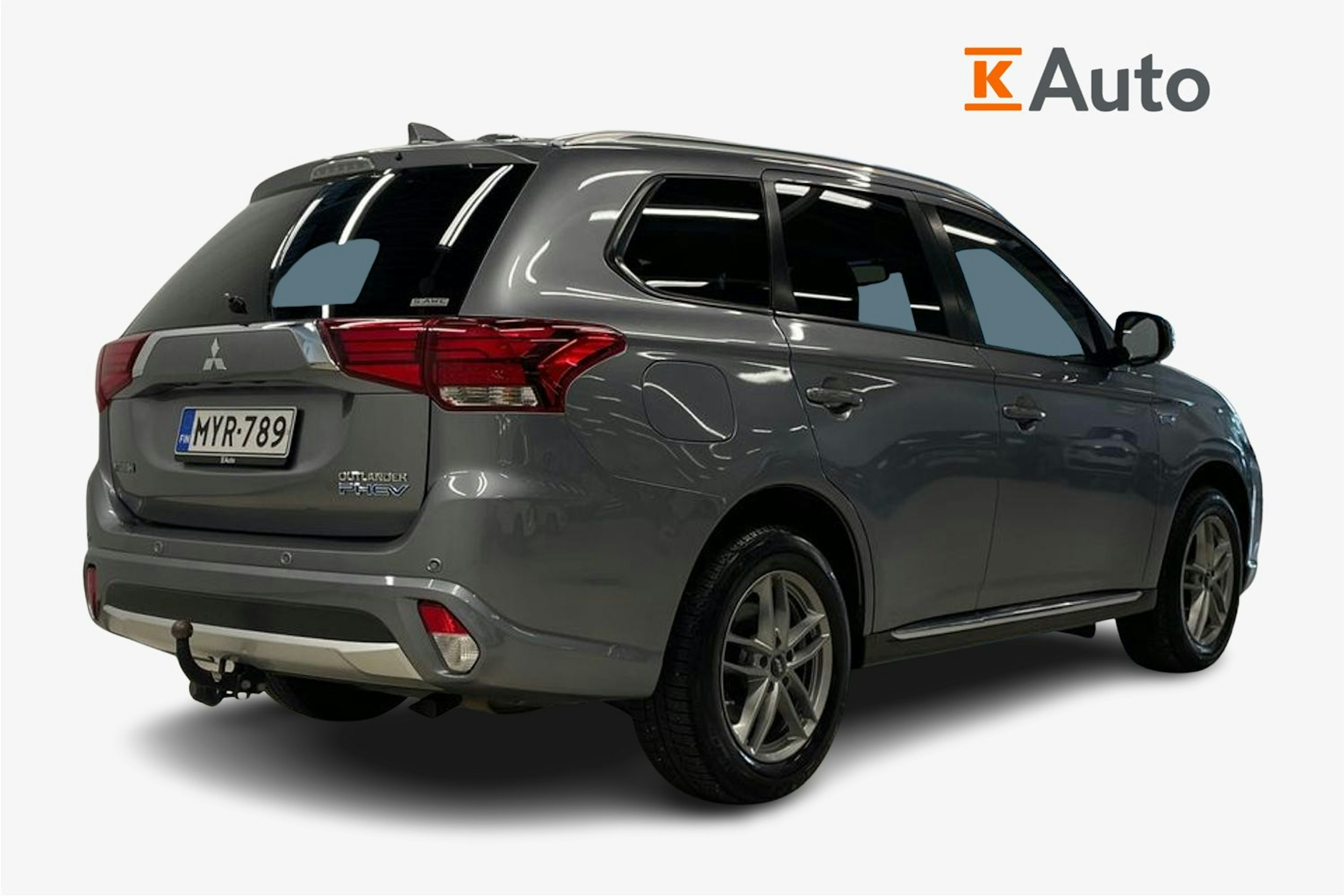 Harmaa Mitsubishi Outlander PHEV 2018 kuva 2.