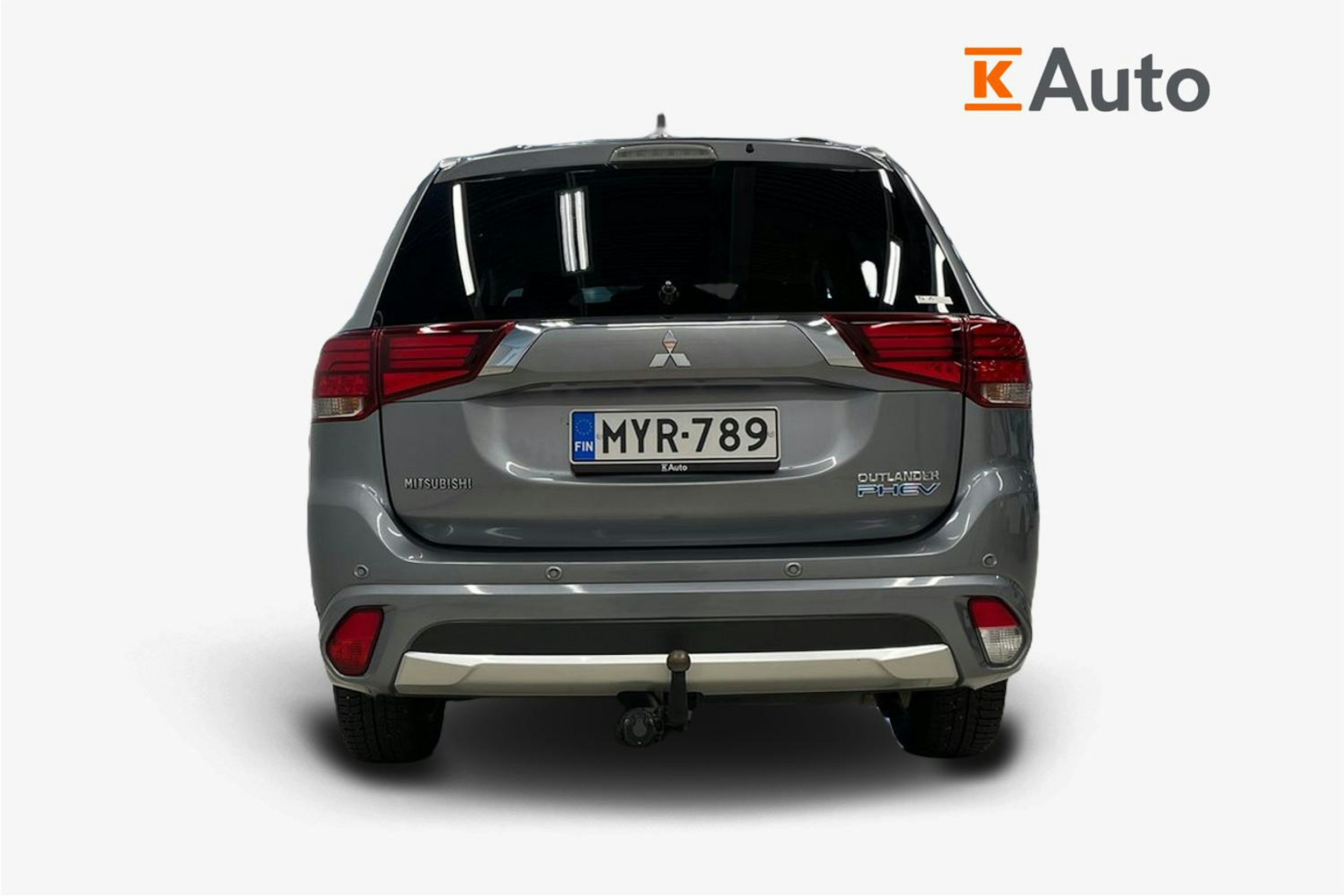 Harmaa Mitsubishi Outlander PHEV 2018 kuva 3.