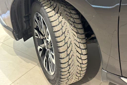 musta Mitsubishi Outlander PHEV 2018 kuva 10.