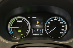 musta Mitsubishi Outlander PHEV 2018 kuva 15.