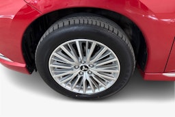 punainen Mitsubishi Outlander PHEV 2019 kuva 11.