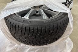 punainen Mitsubishi Outlander PHEV 2019 kuva 13.