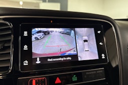 punainen Mitsubishi Outlander PHEV 2019 kuva 24.