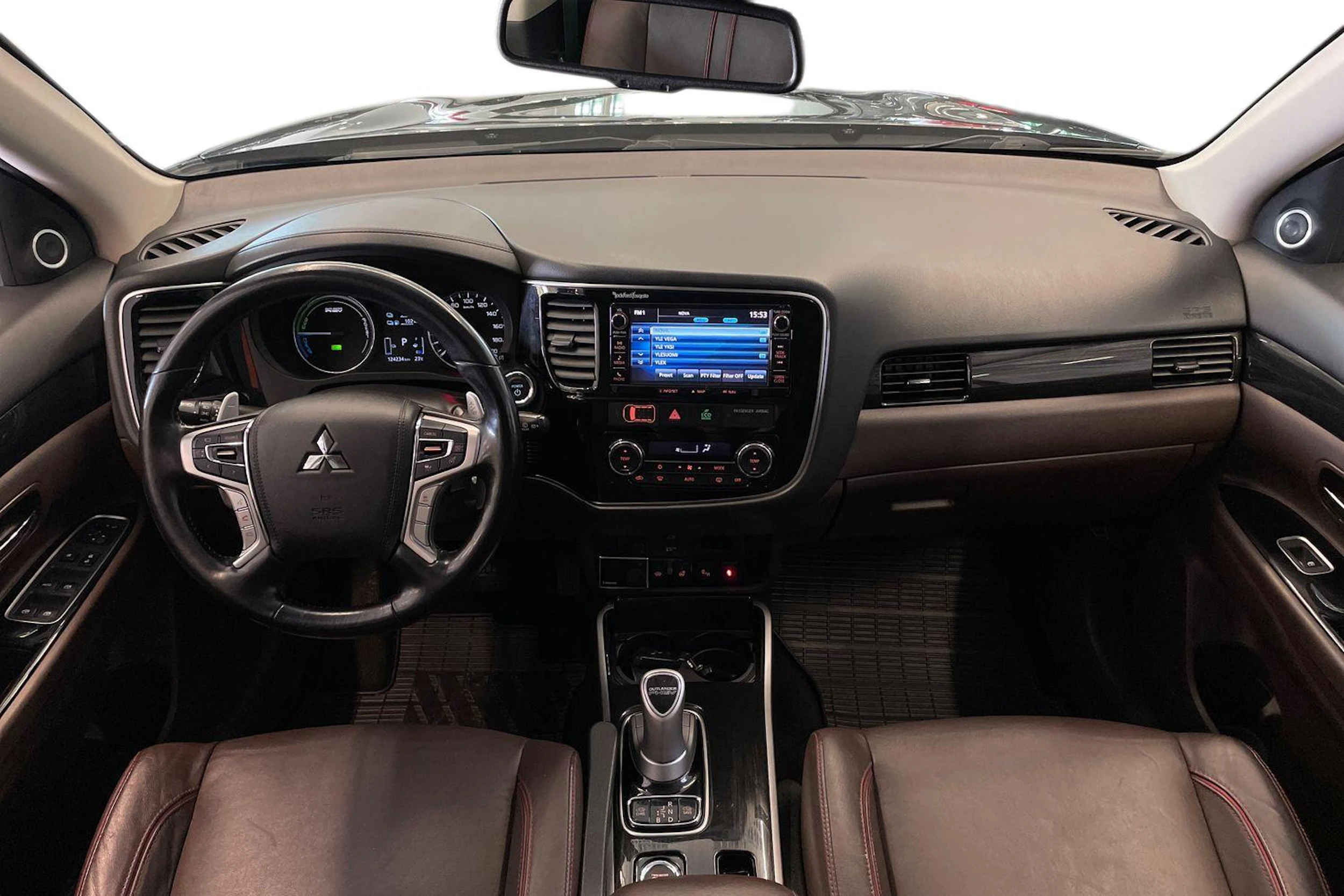 Musta Mitsubishi Outlander PHEV 2018 kuva 7.