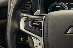Musta Mitsubishi Outlander PHEV 2018 kuva 15.