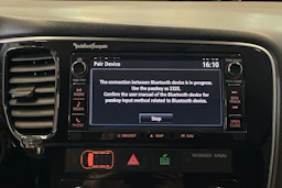 Musta Mitsubishi Outlander PHEV 2018 kuva 17.