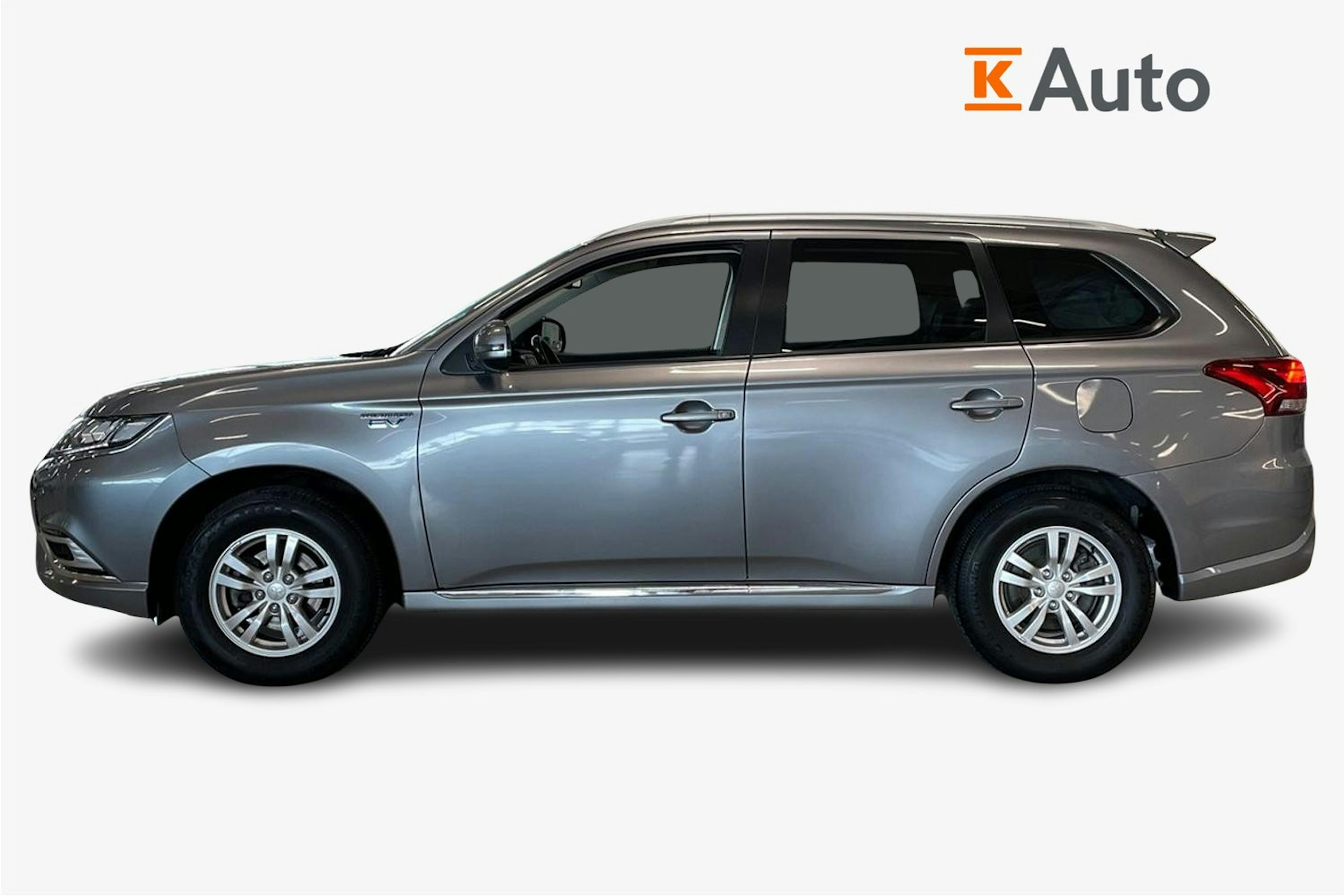 met. harmaa Mitsubishi Outlander PHEV 2018 kuva 6.