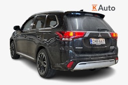 musta Mitsubishi Outlander PHEV 2019 kuva 2.