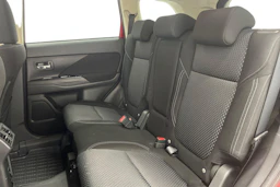 punainen Mitsubishi Outlander PHEV 2019 kuva 8.
