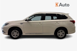 valkoinen Mitsubishi Outlander PHEV 2019 kuva 6.