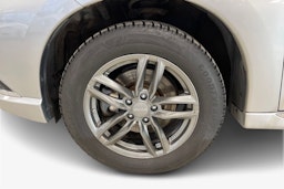 harmaa Mitsubishi Outlander PHEV 2020 kuva 11.