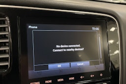 harmaa Mitsubishi Outlander PHEV 2020 kuva 24.