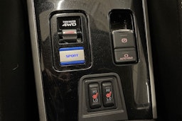 harmaa Mitsubishi Outlander PHEV 2020 kuva 28.